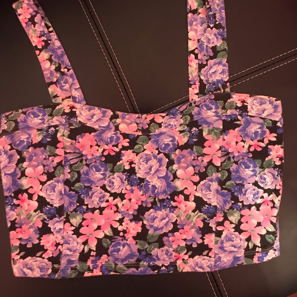 Floral Crop Top 🌸💜